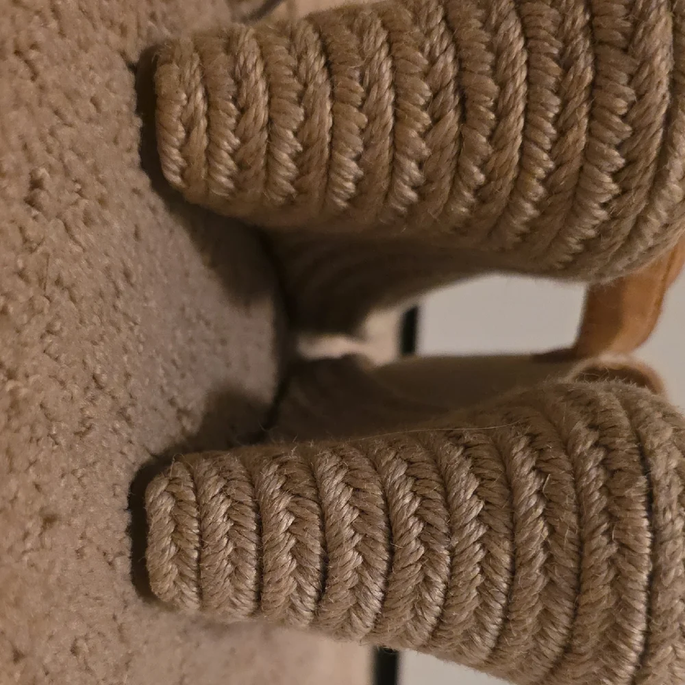 TOMS Women's Tan Espadrille Sandals - Picture 4 of 6